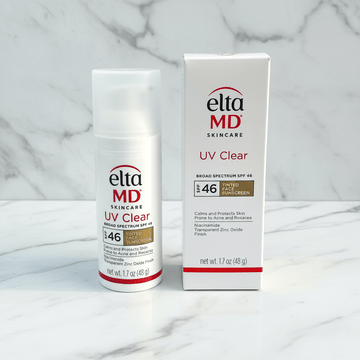 EltaMD Foundation och solkräm med SPF 46, återfuktande och doftfri, för känslig hud.