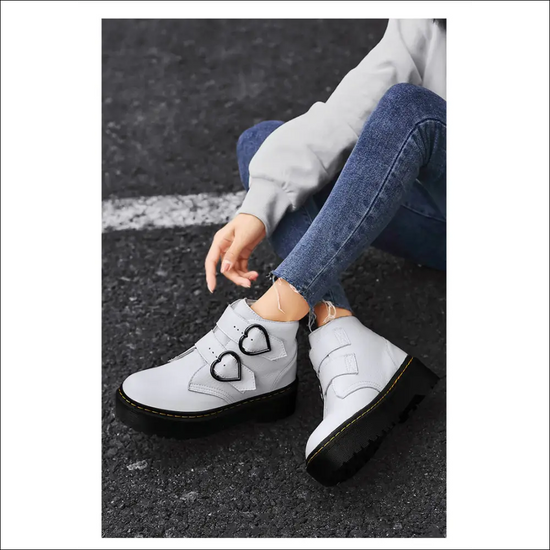 Dr Martens Dam Stövletter – Vita Chunky Plattform Devon Heart