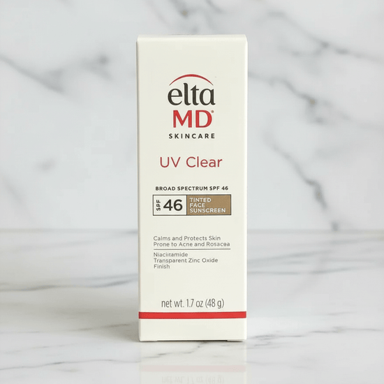 Foundation från EltaMD - återfuktande solkräm i hudton SPF 46, doftfri och icke-kladdig.