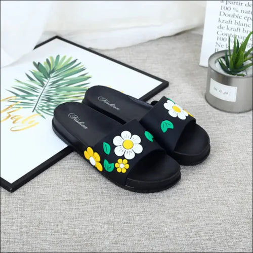 Sommarens favorit: Svarta sandaler med blomsterdesign - gul / 36 - Sandaler dam