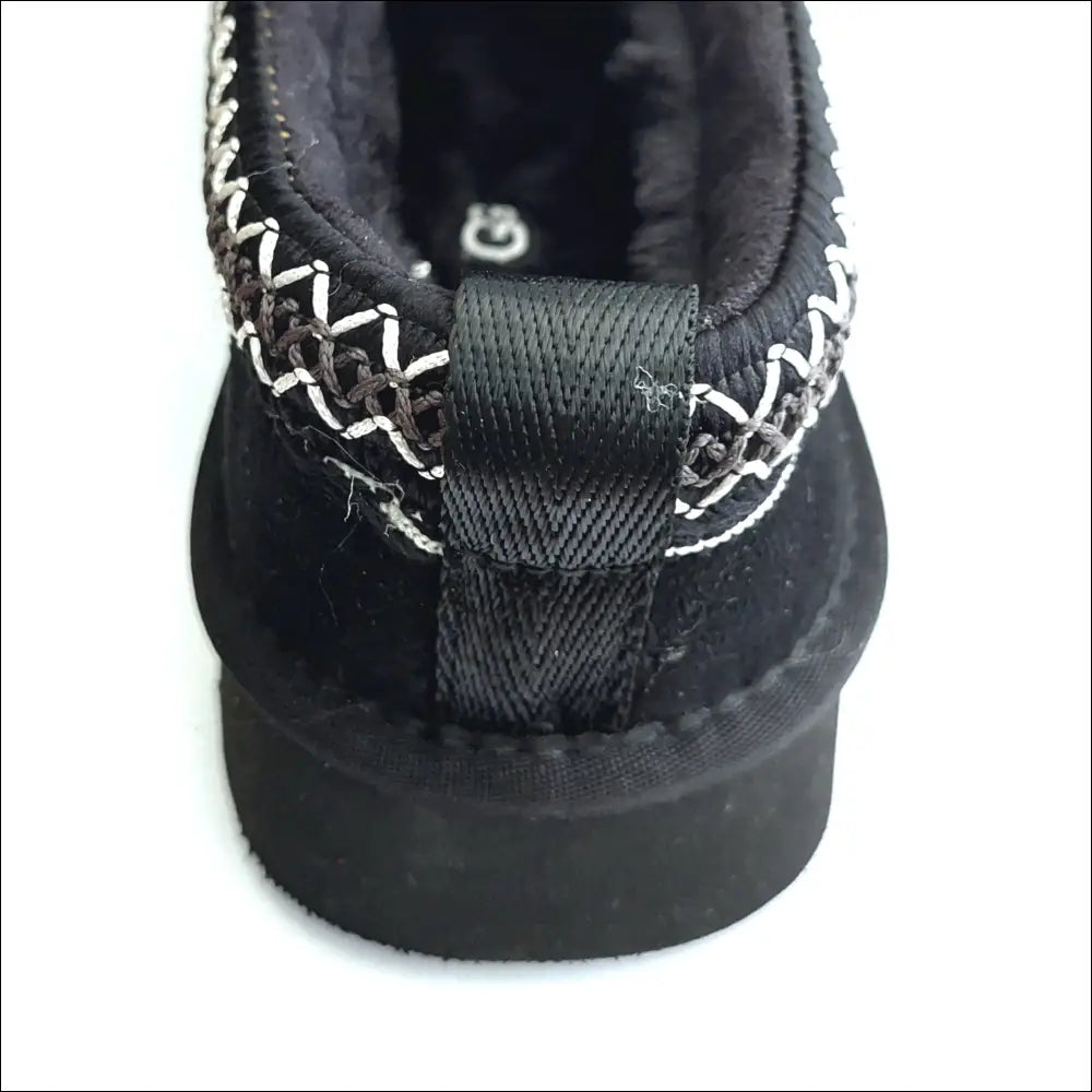 UGG Tazz Svart – 4 cm plattformsula och fårskinnsfoder - Tofflor